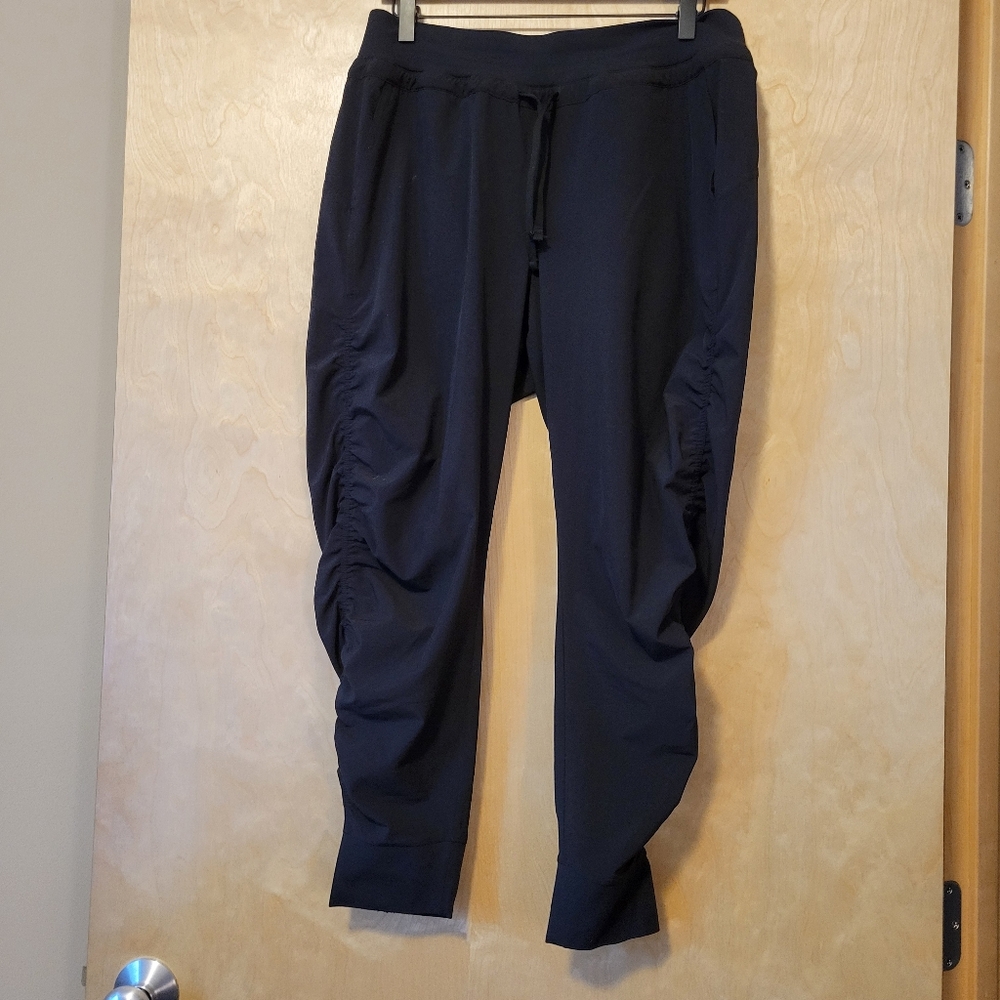 Athleta Attitude Pant 8P Black